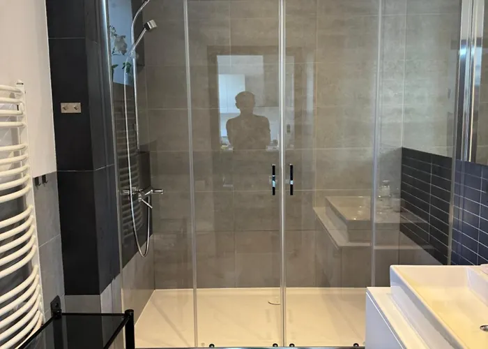 アパート In The Strict Centre